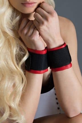  Handcuffs and binding GP Bound Together Wrist Restraints