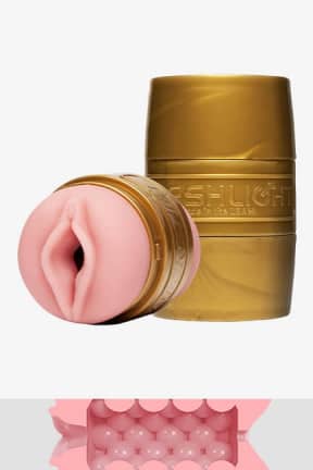 All Fleshlight Quickshot Stamina Training Unit Lady & Butt - Dual-entry design trains stamina with intense texture
