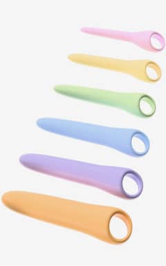 All You2Toys - Six in a Row 2.0 - Gentle, step-by-step sizing helps you ease in comfortably, with ring handles for steady control. Smooth, waterproof silicone cleans fast and pairs perfectly with water-based lube.